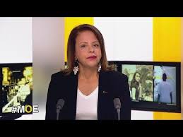 Le couscous est un plat originaire du maghreb composé de semoule de blé, de légumes, de viande, d'épices et de harissa. Video Le Couscous