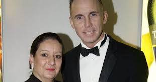 Jennie Rhodes's Instagram, Twitter & Facebook