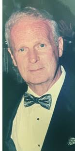 Laura Scranton's Instagram, Twitter & Facebook