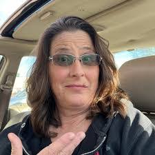 Pam Cable's Instagram, Twitter & Facebook