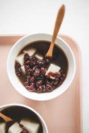 Zenzai Sweet Red Bean Soup With Mochi Vegan Japanese Desserts Veggiekins Blog Recipe Vegan Japanese Food Sweet Red Bean Vegan Japanese