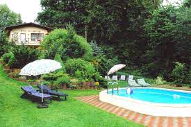Haus saarland am rennsteig está situado en zellaer straße 13, a 0.4 km del centro de oberhof. Ferienhaus Haus Rennsteig Steinbach Thuringen