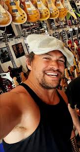 Beautiful man bun 🥰