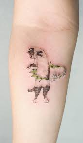Beauty Lies In Simplicity Minimalist Animal Tattoos Created At Sol Tattoo Parlor Kickass Things Cute Cat Tattoo Tattoos Cat Tattoo