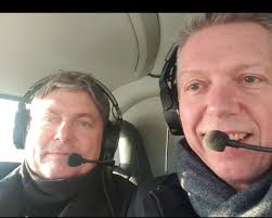 Hei, alle! Jeg vil bare presentere meg i helikopter over Island med Norges  sjefen for Icelandair