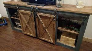 Cozy castle carb certified wood tv stand for 65 inch tv, 58 inch tv, farmhouse tv stand for 55 inch tv, 65 inch, rustic tv stand, barn door tv stand for living room & bedroom, brown gray. Diy Sliding Door Console The Bombshell Garage Mobel Selber Machen Ideen Mobel Bauen
