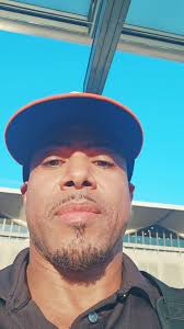 Anthoneil Livingston (@anthoneilchampagnie)