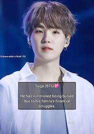 BREAKING NEWS MOYAMBA YOUTH DESTROYING HOUSE OF KUSH SELLERS IN SIERRA  LEONE AND MOUNTAIN CUT COMMUNITY SCHOOL DEMONSTRATION AGAINST DRUG ABUSE IN  FREETOWN SIERRA LEONE. ALMOST ALL THE SCHOOL DESKS AND CHAIRS