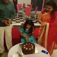 It provides you a lot of informations, photographs, event details and many more. Amit Kumar My Daughter Vriendas 21st Birthday At Gouri Kunj