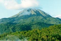 De meest bekende is de actieve vulkaan mount bulusan. Foundation For The Philippine Environment