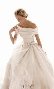 New Un Altered Le Spose Di Gio R46 Wedding Dress 2 900 Usd Buy It Preowned Now And Save 32 Off The Salon Price Wedding Dresses Grace Kelly Dresses Gowns