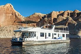 Be your own captain and capture the beauty and the prestige of one of the clearest bodies of water in the country. 75 Foot Excursion Houseboat