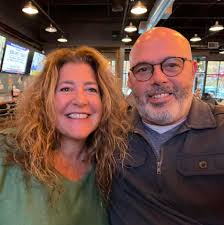 Looking for Sunday outside Brunch with Music!! Thank you 😁