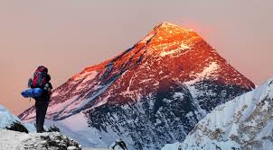 Conquering The Icu Atop Mt Everest Science Mount Everest Tourism Tourist