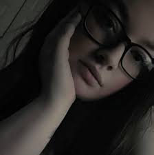 What are some suggestions for the outfit theme in Disney Dreamlight Valley?