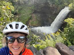 Riding along Mississippi river bridges