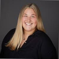 Allison Ostrowski's Instagram, Twitter & Facebook