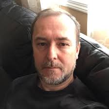 How do I troubleshoot my ice maker in the fridge at my rental?