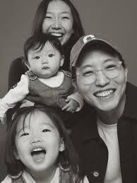 Esther 소연 Park Chun (@esthersoyunpark) • Instagram photos and videos