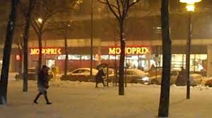 Monoprix développe son commerce multicanal et se met lui aussi au drive. Monoprix Place Des Fetes 75019 Sous La Neige Youtube