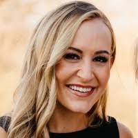 Laura Sandstrom's Instagram, Twitter & Facebook