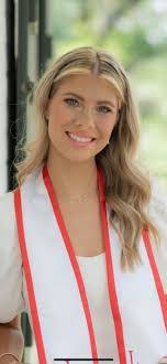 Tricia Trahan's Instagram, Twitter & Facebook