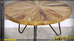 Elle est souvent entourée de canapé et de fauteuils, mais elle est très bien aussi comme meuble d'appoint sur un coin. Table Basse En Bois Ronde Effet Rayonnement Bois Naturel Et Fer Forge O 61 Cm