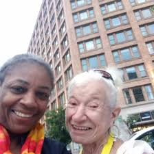 Grocery grabber 🖤🧛🏻‍♂️🦇 #modelsplaid • 1020hp 1050tq, 1.9 0-60, Full  self driving