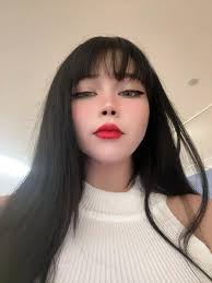 もう十分頑張ったじゃん」 No les pasa que hay canciones que llegan hasta lo más profundo  de su alma? Y los hace llorar como niños chiquitos? (つ╥﹏╥)つ me pasó con  “Die with a smile “💕