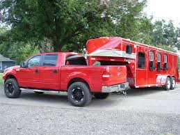 With gooseneck hitch in bed, there's more blind spots, with gooseneck on safety hitch, you can use the trucks rear view mirror to see the blind spots. Who Says You Can T Tow A Gooseneck Trailer In A Short Bed F150online Forums