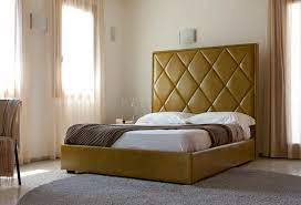 Ein bett ist mittlerweile nicht mehr nur ein. Onesto Lederbett Von Von Wilmowsky Collezioni Bett Mit Elegantem Hohen Kopfteil