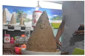 Selain bakso biasa kedai ini. Bakso Berbentuk Tumpeng Di Yogyakarta Seperti Apa Halaman All Kompas Com