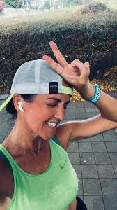 Running for mental health benefits: Chit-chat paced 10k with friends