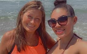 Katie Mckenzie's Instagram, Twitter & Facebook