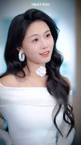 La esposa descubre que su esposo le es infiel con otra mujer que está  embarazada.