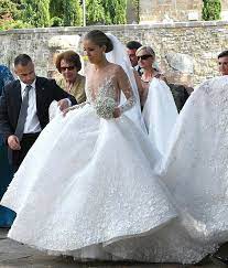 Victoria swarovski schwebt aktuell auf wolke sieben. Pin By Jelena Dobrosavljevic On Originals Swarovski Wedding Dress Celebrity Wedding Dresses Gown Wedding Dress