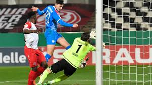 'shocked' bayern munich knocked out of german cup by second division kiel. Nach Fehlentscheidung Muhling Und Serra Schiessen Kiel Ins Halbfinale Kicker