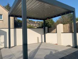 Metal roof, cedar solid wood or shingles roof with skydome. Louvered Roof Canopies Pergolas With A Remote Controlled Roof Lanai Outdoor