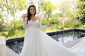 Weisses brautkleid von rosa clara. Vollkommen Braut The Curvy Bridal Concept Store About Bride