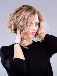 Langer bob mit schragem pony bob frisuren mit pony. Long Bob Frisuren Unsere Top 15 Im April 2021 Friseur Com