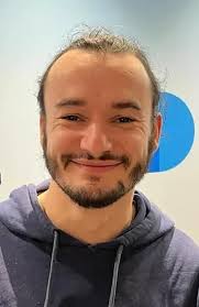 On échappe pas à son destin ! Benoît Salmon, originaire de  Pont-Saint-Martin au sud de Nantes, n'en revient toujours pas ! En quelques  semaines, il est devenu une star du petit écran.