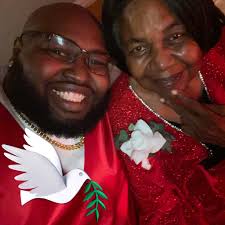 Family friendly, sporty environment, with some delicious burgers!!