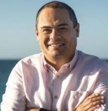 Scott Eger's Instagram, Twitter & Facebook