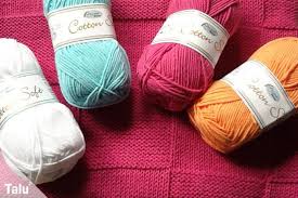 Habt ihr schonmal eine gehäkelt und könnt mit sagen wie viele knäuel da ungefähr reichen? Wie Viel Wolle Braucht Man Fur Eine Babydecke Kleine Decke Talu De
