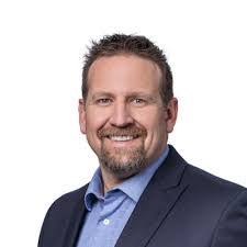 Peter Nellessen's Instagram, Twitter & Facebook