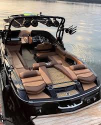 Vivez De Vos Gains En Devenant Un Professionnel Des Paris Sportifs En Apprenant A Gagner Tous Les Jours Avec Nos Wakeboard Boats Boats Luxury Mastercraft Boat