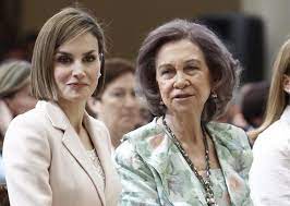 Letizia y Sofía coinciden en los últimos Premios Reina Sofía - Chic