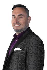 Ralph Andrews's Instagram, Twitter & Facebook