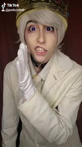 Luigi's Mansion Duets Cosplay with King Boo