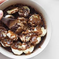 Crumble 2 3 Weetbix Into A Bowl Using Your Hands Make A Protein Shake 300ml Milk 30g Chocolate Protein A Weetabix Protein Shake Recipes Chocolate Porridge